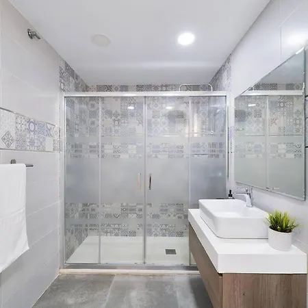 Seaside Charm In Apartmán